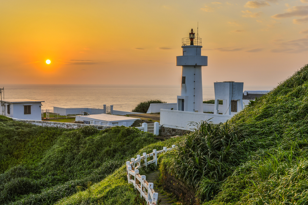 漫步草嶺古道、品萬里蟹與貢寮鮑在地鮮味⋯在東北角海岸找到幸福的答案